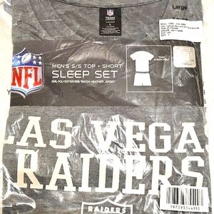 Men Officially Licensed NFL Concepts Sport Lightyear Tee & Short Set